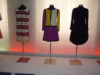 external image mude+Pierre_Cardin.jpg