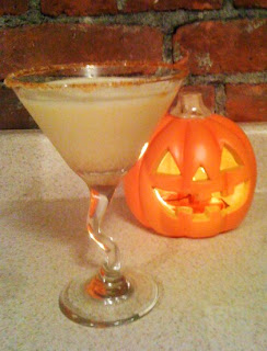 happy hour honeys: DIY Happy Hour: Pumpkin & Spice-Infused Vodka and