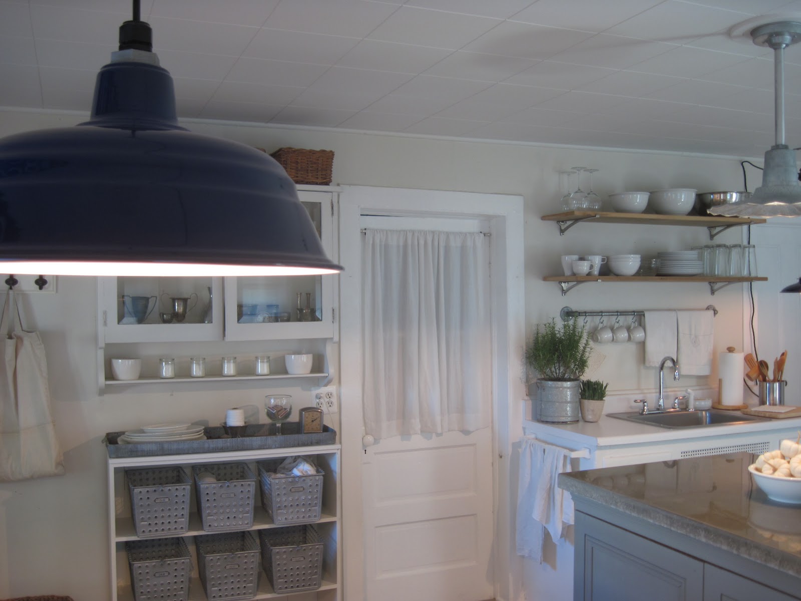 barn light electric