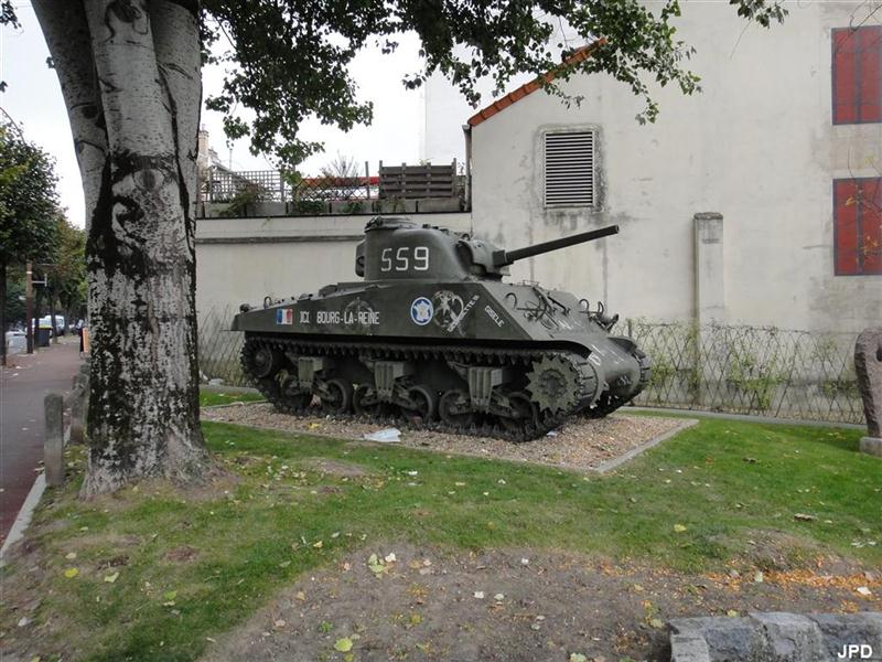 Parisbiseart Char Sherman Bourg la Reine