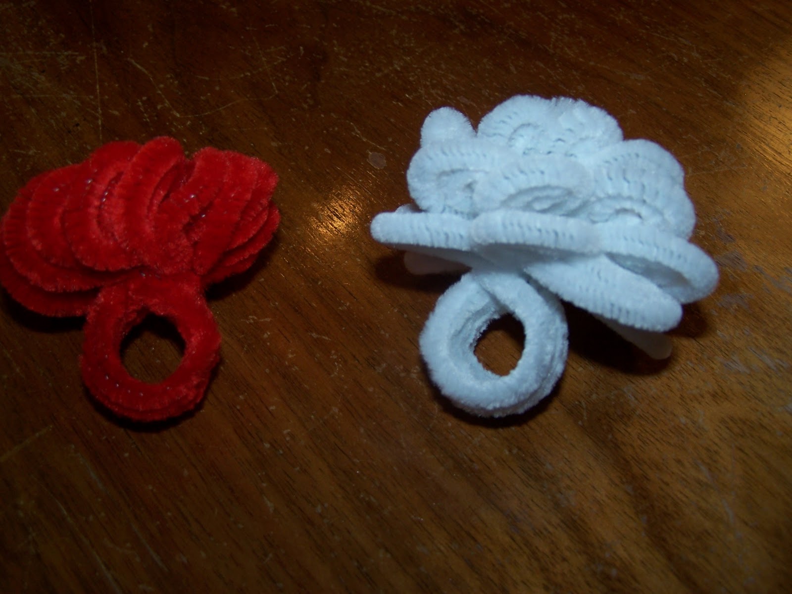 The Lundby Hive Pipe Cleaner Rose Rings