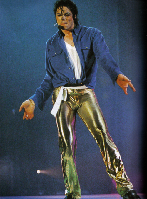 MJ-michael-jackson-7135104-500-676.jpg