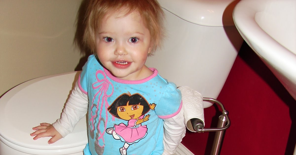 Thomas Family Pee Pee in the Potty!