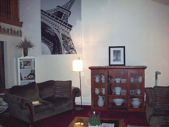 [LivingRoom1.jpg]