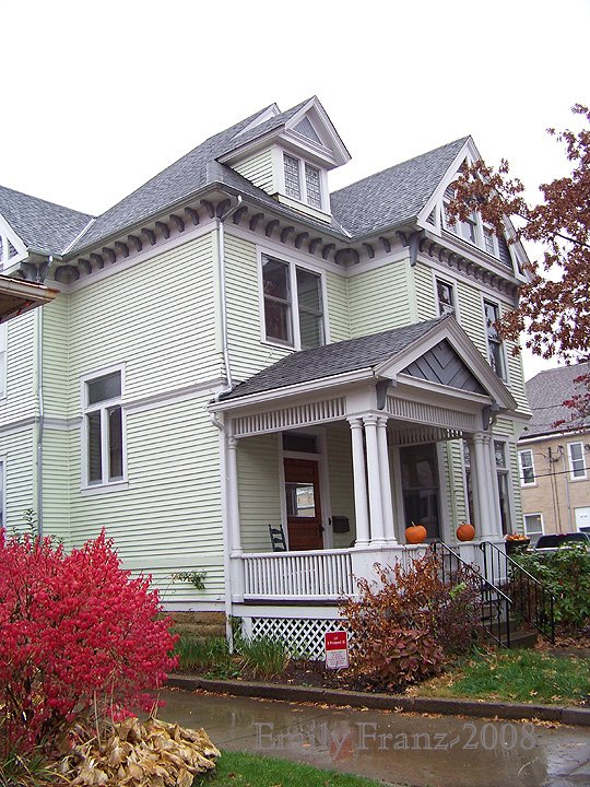 [Granville-home1.jpg]