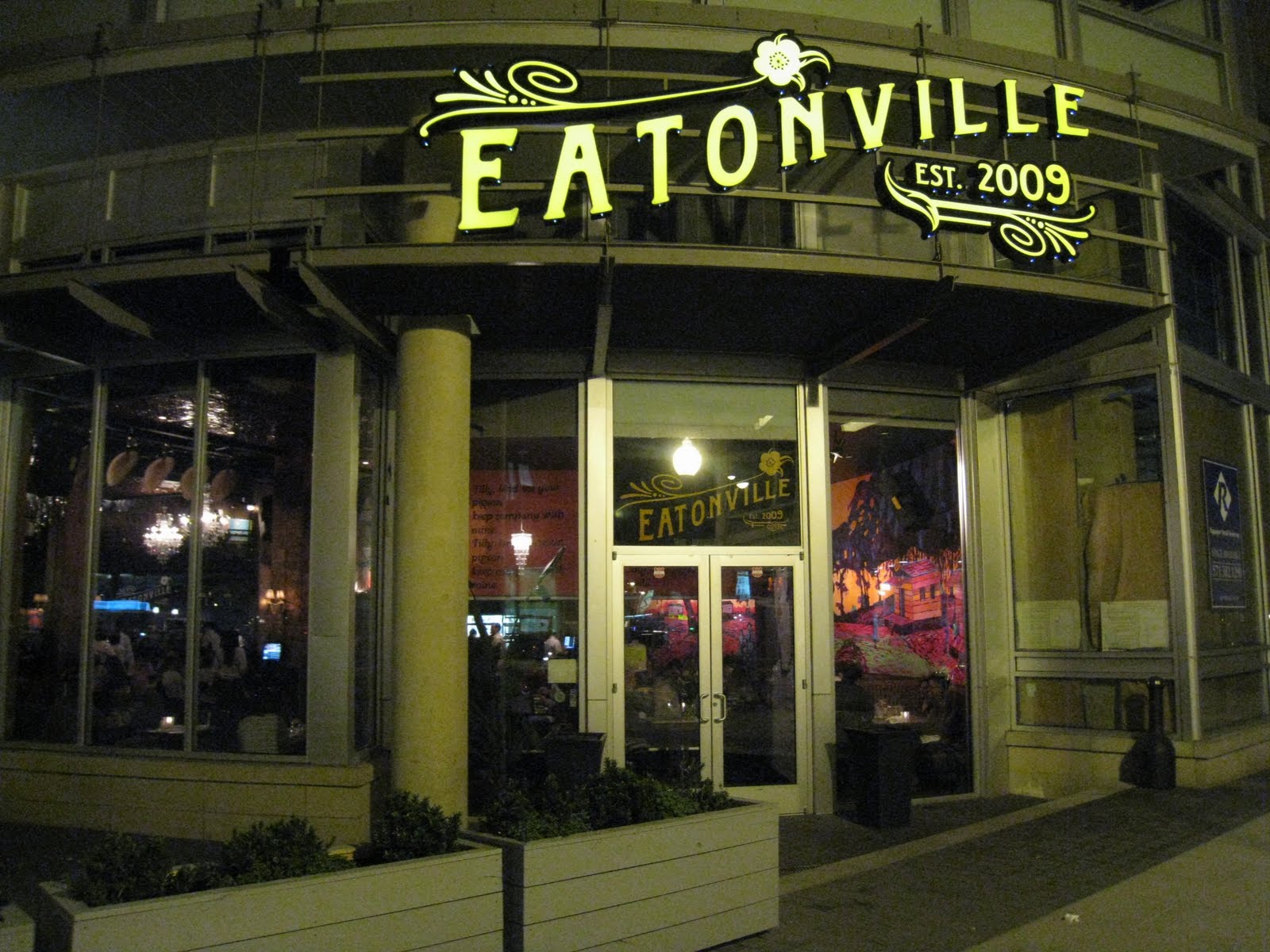 I Flip For Food! Eatonville