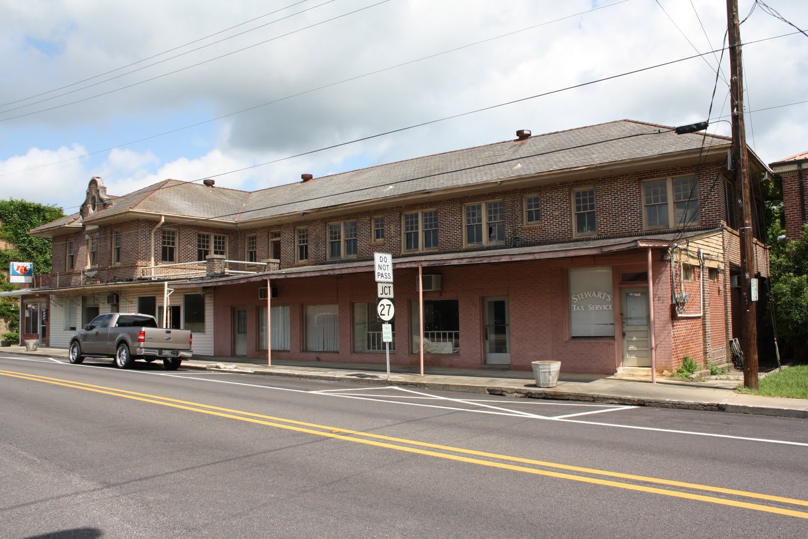 Main Street Studio 2010 Surveying in Tylertown
