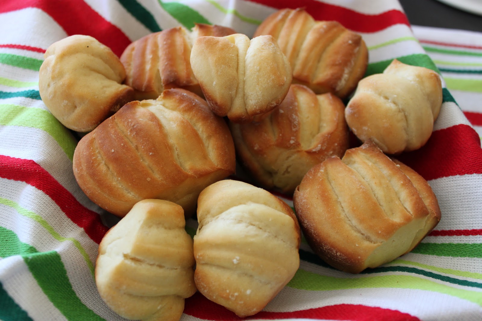 Cooper Cookin' Sour Cream Fan Rolls