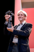 Patino recogiendo el premio honorífico `Ciudad de Huesca´