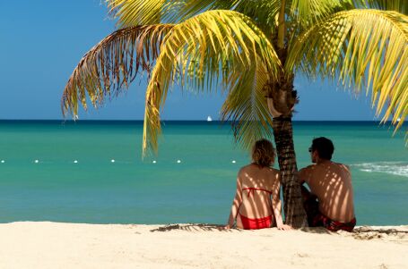 [RDV PR Beach Couple2.jpg]