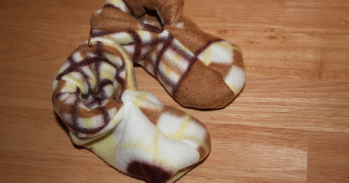 Sew Sweet Fleece Slippers for infants and toddlers