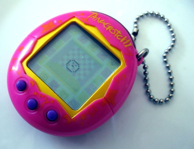 [778px-Tamagotchi_0124_ubt.jpeg]