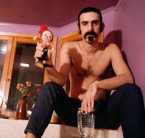 [Franjhgkjhk+Zappa.jpg]