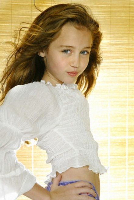Miley Cyrus Child Photos. Posted by H4bib at 12:10 PM 0 comments