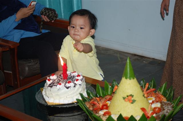 [DSC_0084+(Small).JPG]