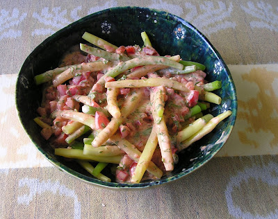 Green Beans in Tomato Yogurt Dressing