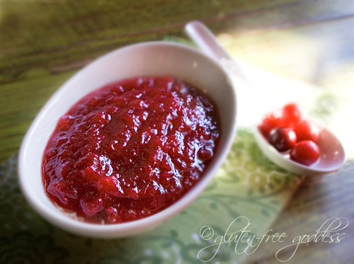 Homemade cranberry applesauce recipe
