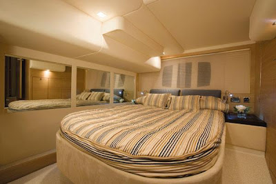 luxury yacht rent