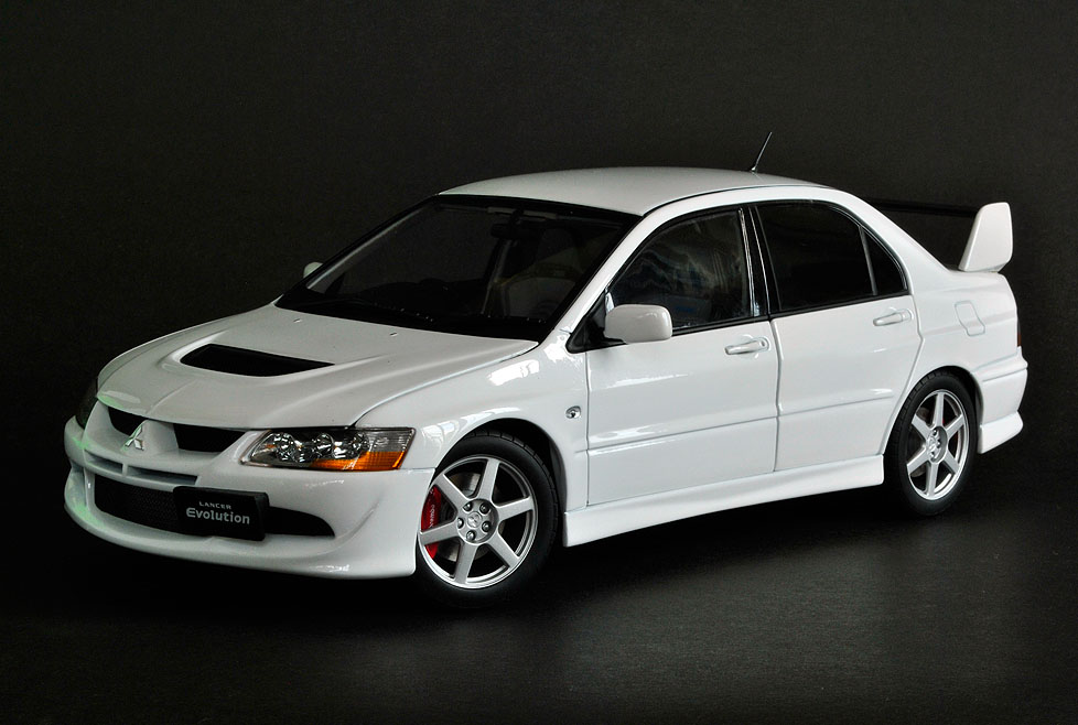 AUTOart's Mitsubishi Lancer VIII in white body color Popular Blog Post