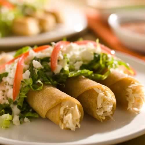 Javier Segura HISTORIA DE LOS TACOS DORADOS