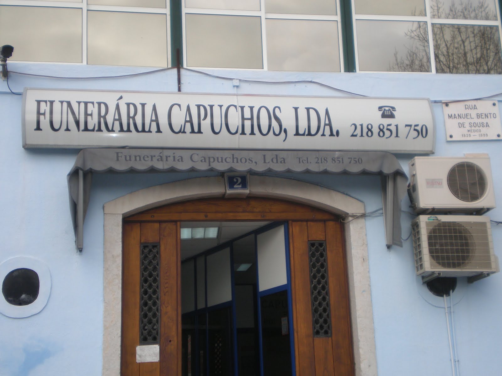 [PlacaFunerária.JPG]