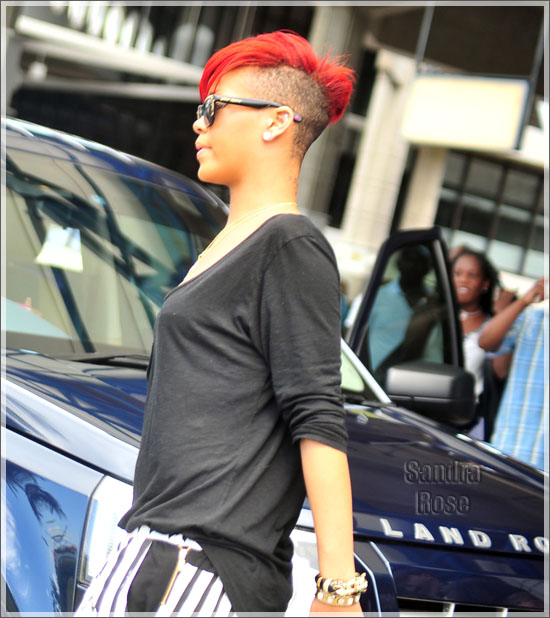 Event Snaps: Out & About: Rihanna and Her Mom in Barbados