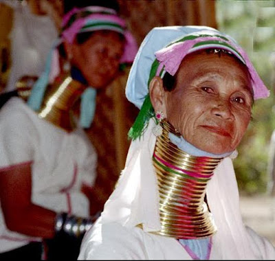 The Karen are famous for their necked ring women.