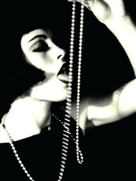 [LOUISE%20BROOKS.jpg]