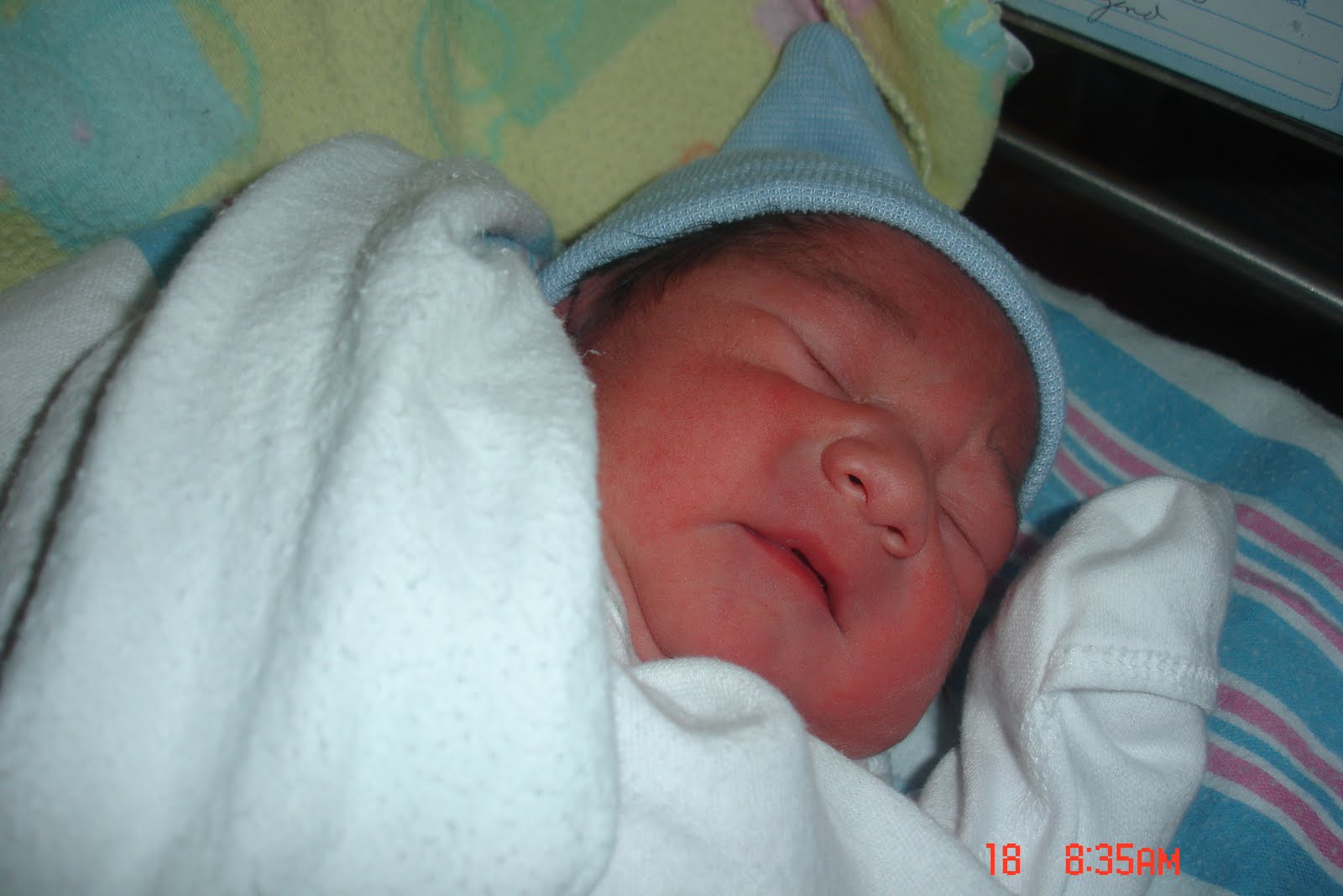 LA CURRA DE CUBA MI SOBRINONIETO NACIDO EN JULIO 18. ¡DIOS LO BENDIGA!