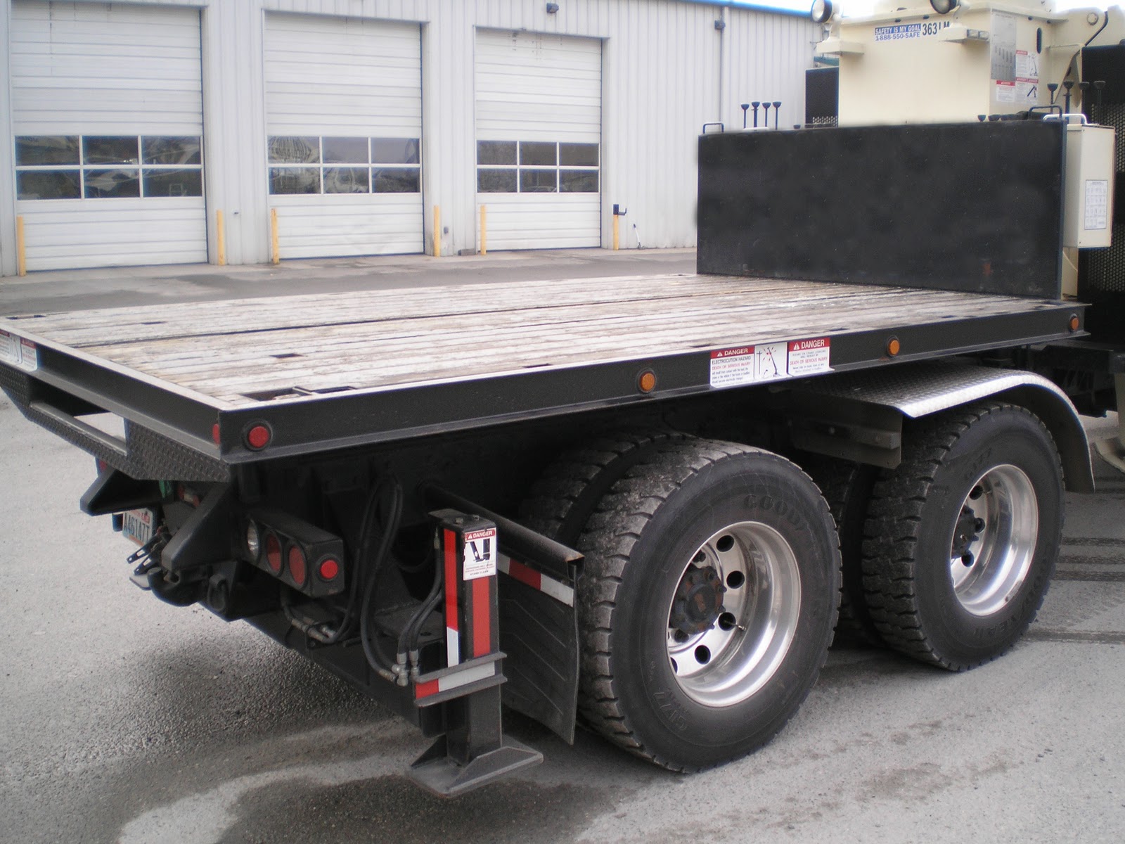 Runnion Equipment Company CUSTOM TRACTOR MOUNT BOOM TRUCK ROOM FOR