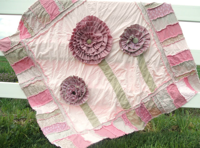 ruffled large flower rag quilt pattern