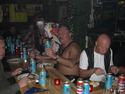 La cena en el Club de Hombres de Cuero.