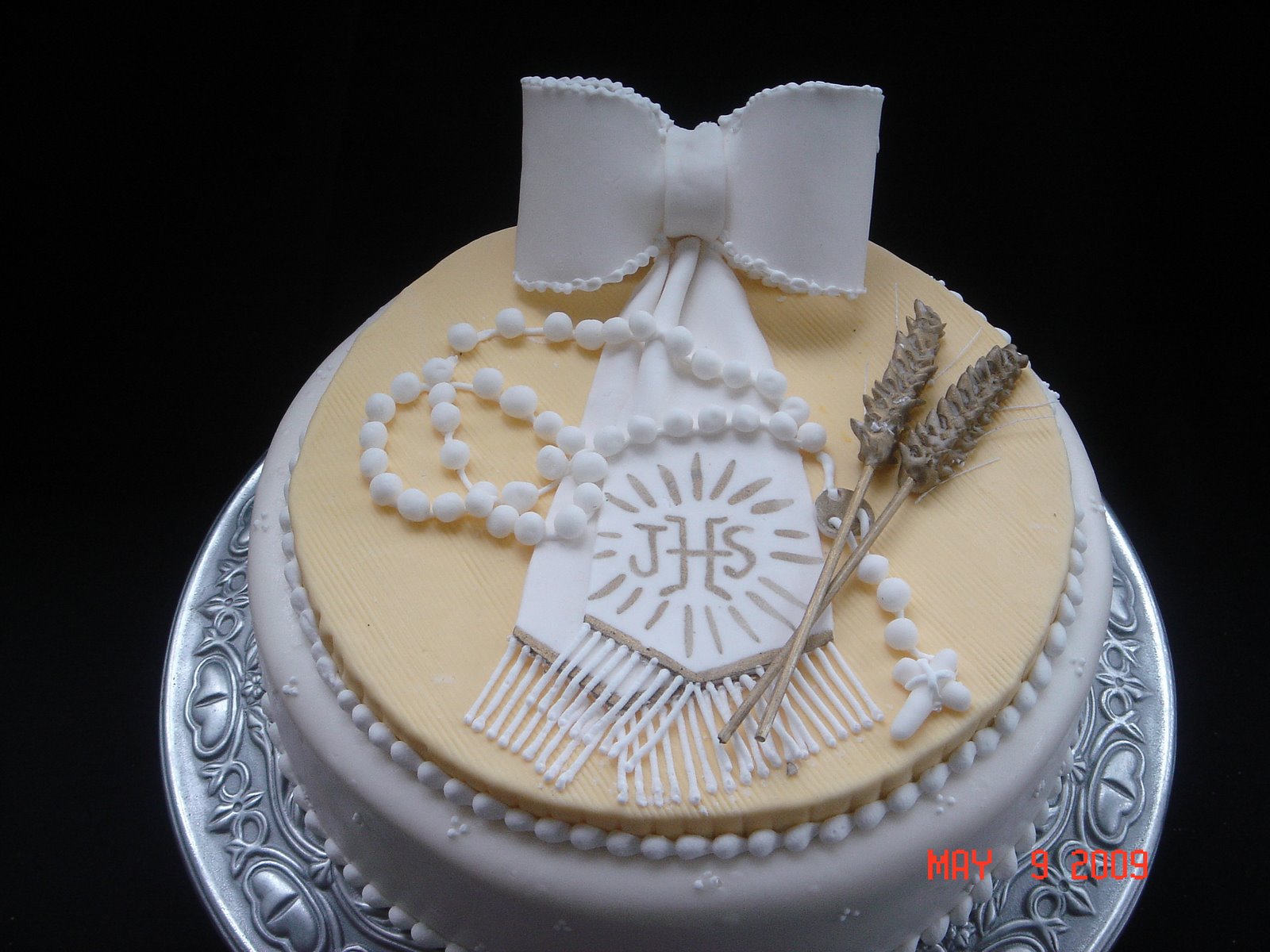 [religious+communion+bow.JPG]