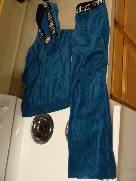 Really Cozy Sweat Suit Size M jacket L pants