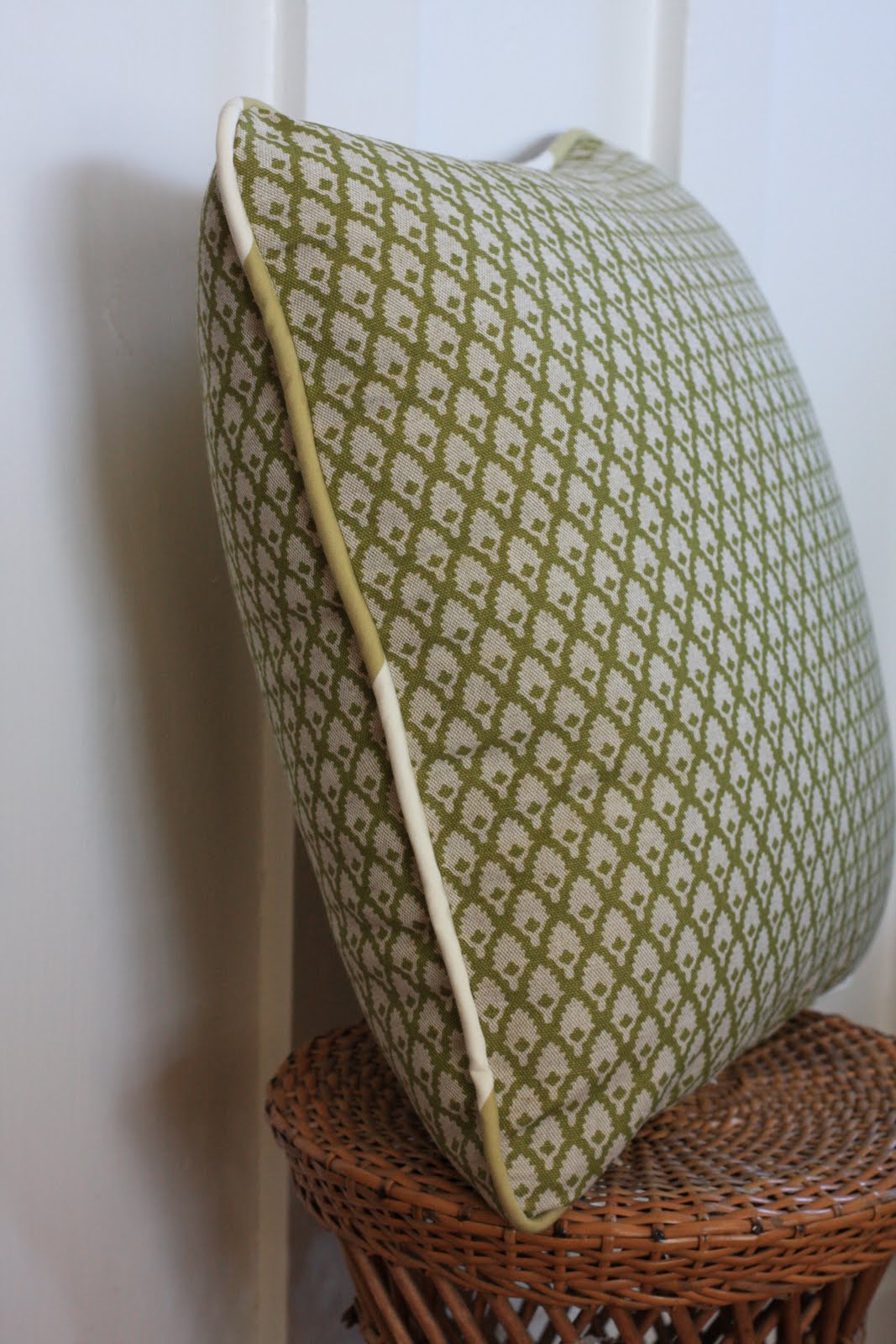 Christie Chase 160...pillow welting