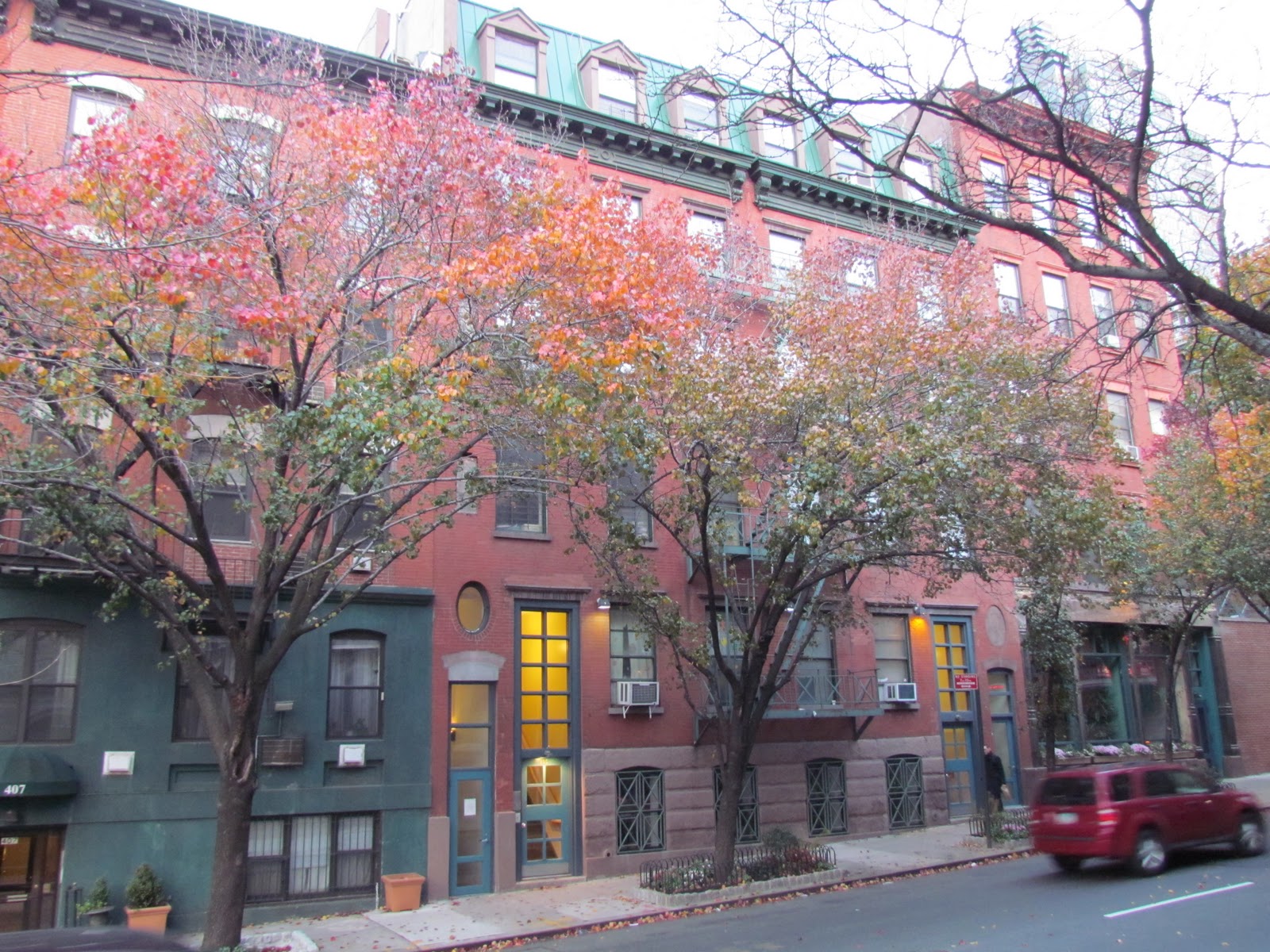 Manhattan Unlocked Historical And Architectural Walking Tours How Hell S Kitchen Got Its Name I Think