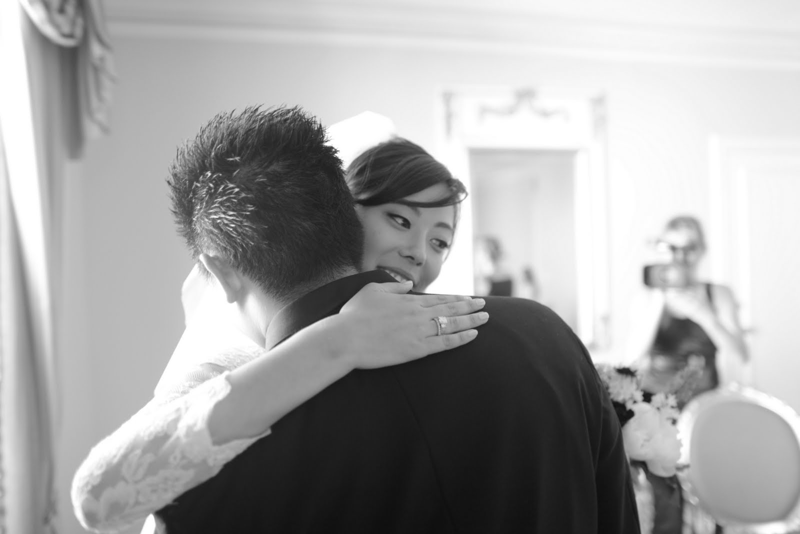 [carly_and_lawrence_first_hug.JPG]