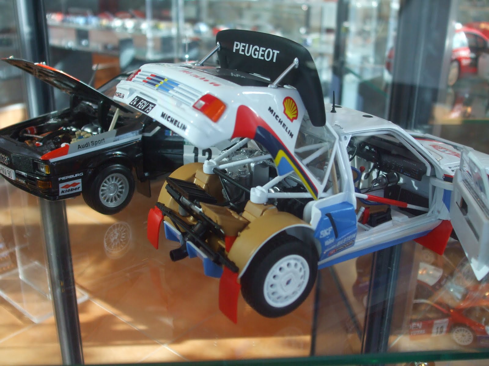 [peugeot+205.JPG]