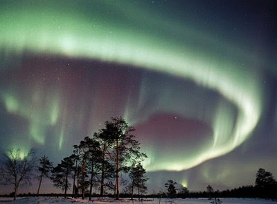 El Hueco en los Polos Originas las Auroras