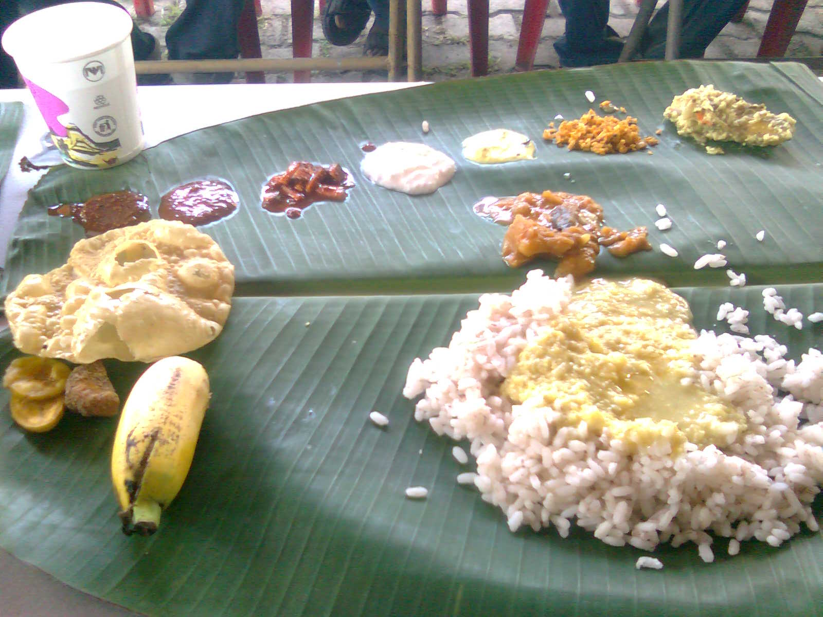 http://2.bp.blogspot.com/_QPIjvsCCZKU/THTzrsrBx1I/AAAAAAAAARo/FirNmM6MwHI/s1600/Onam+(2).jpg