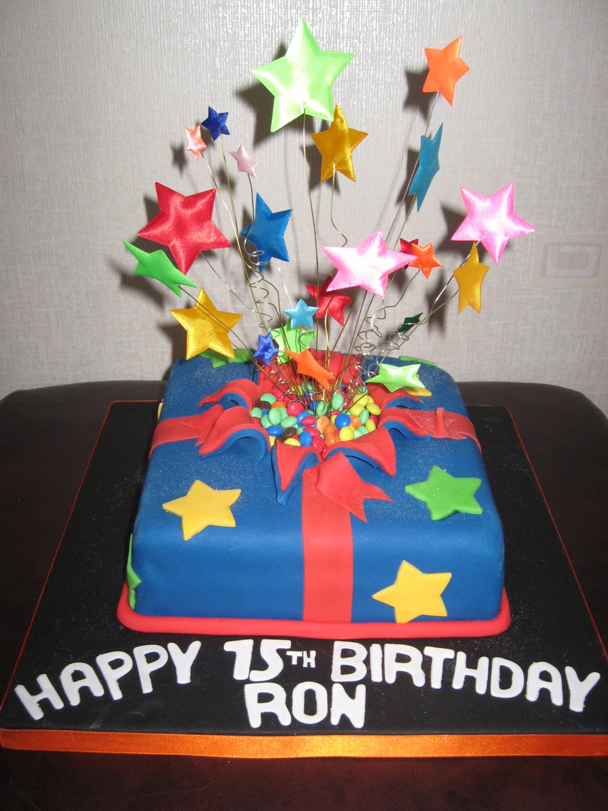 Frostylocks Bakery An explosion of cake