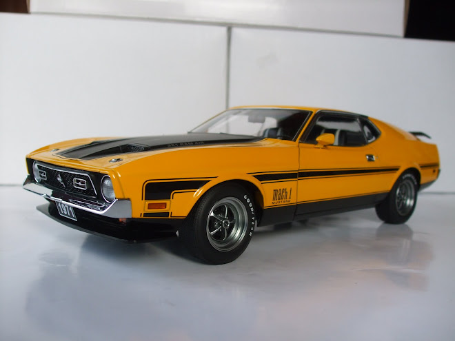 FORD MUSTANG MACH 1 1970 -YELLOW-
