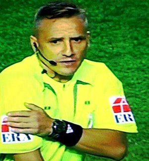 [refereetip+pedro+henriques.JPG]
