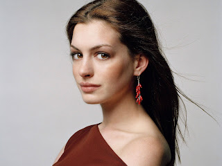 Free non watermarked wallpapers of Anne Hathaway at Fullwalls.blogspot.com