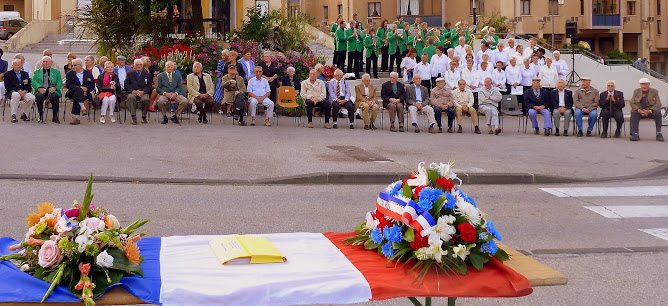 HOMMAGE AUX ANCIENS COMBATTANTS DE 39-45