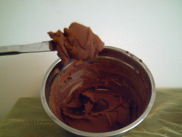 Chocolate frosting with El Peto icing sugar