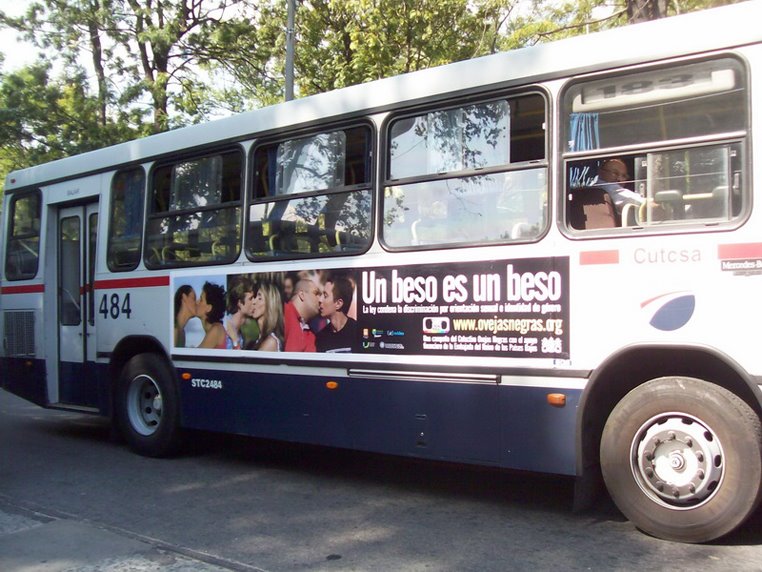 [bus_2.jpg]