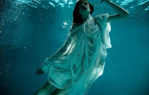 [underwater_2.bmp]
