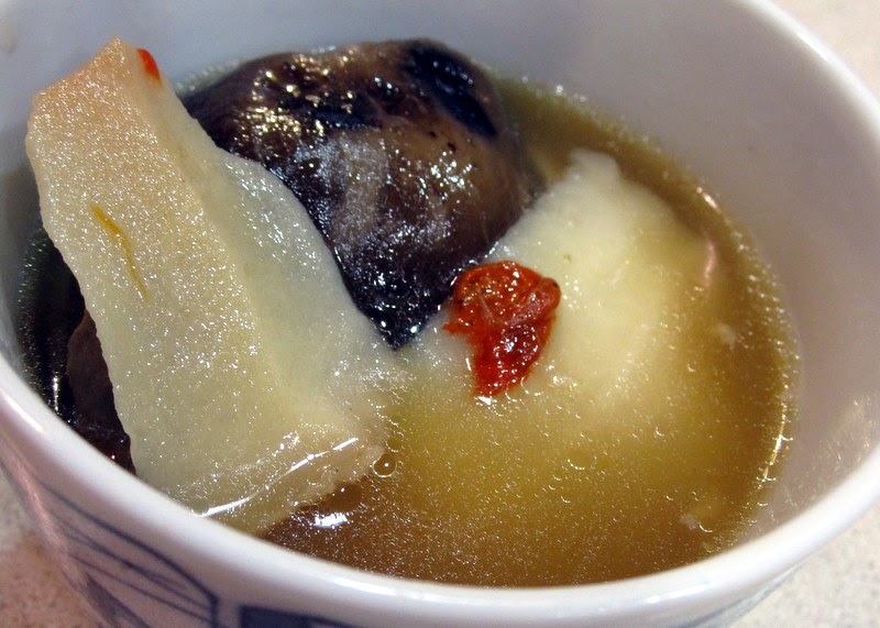 Lily's Wai Sek Hong Conch, Dried Scallops, Mushrooms Herbal Soup