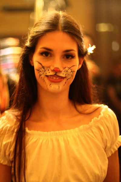 [catwork14.jpg]